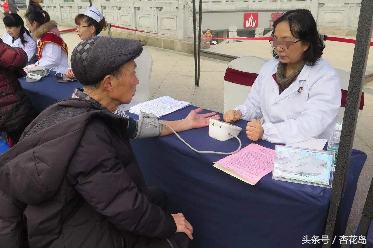万万没想到，他只是最近爱打哈欠，却在几天后陷入昏迷