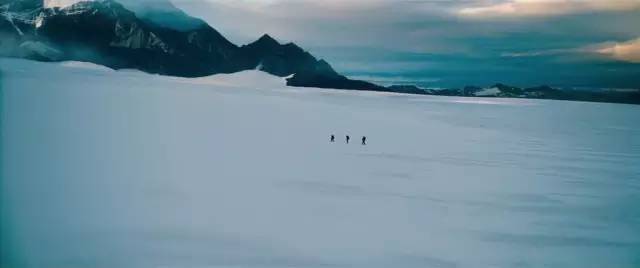 地球末端的冰岛，电影中的史前、末日、外太空、异世界