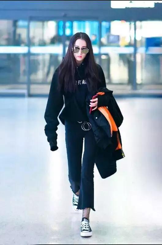 杨幂和热巴穿同款连衣裙,从杨幂赵丽颖到热巴肖战