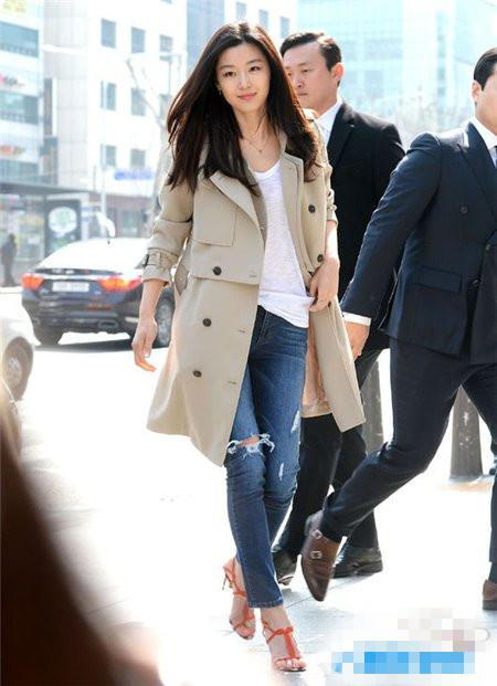 全智贤穿衣特别电视剧片段,杨幂隔空撞衫韩国女神全智贤