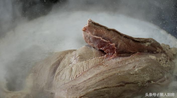 自己在家做酱牛肉怎么做最好吃,过年在家酱牛肉做法简单