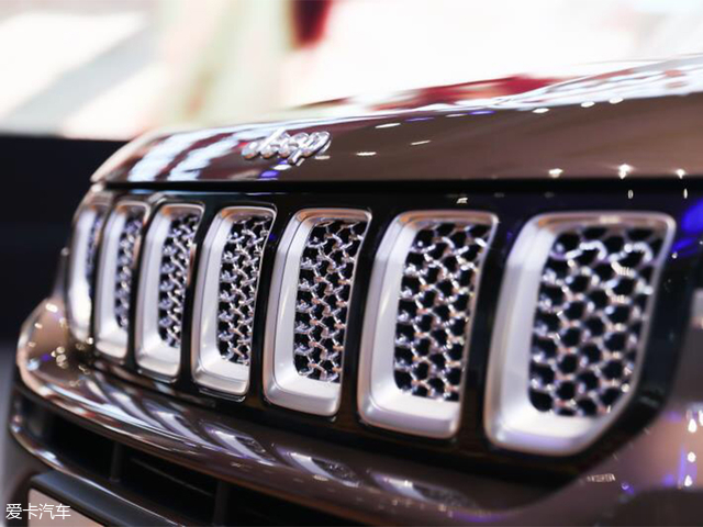 jeep大调遣官2020款夜鹰版,jeep大调遣官2021款落地价