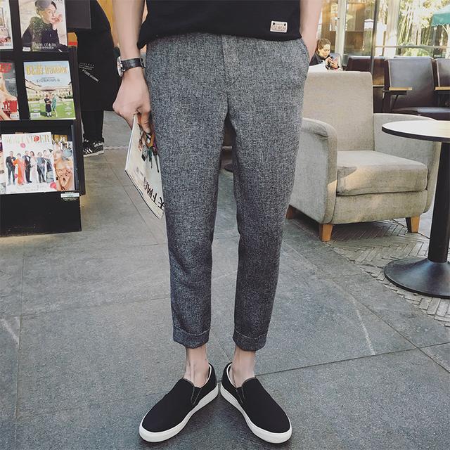 什么版型的裤子穿起来成熟帅气,时尚简约的裤子让你气质有型