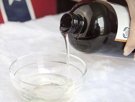 洗了之后一天都不油的洗发水,一天就出油是不是洗发水问题