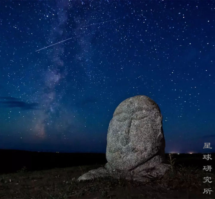 伊犁这个偏远的西部城市,新疆伊犁市靠近哪个位置