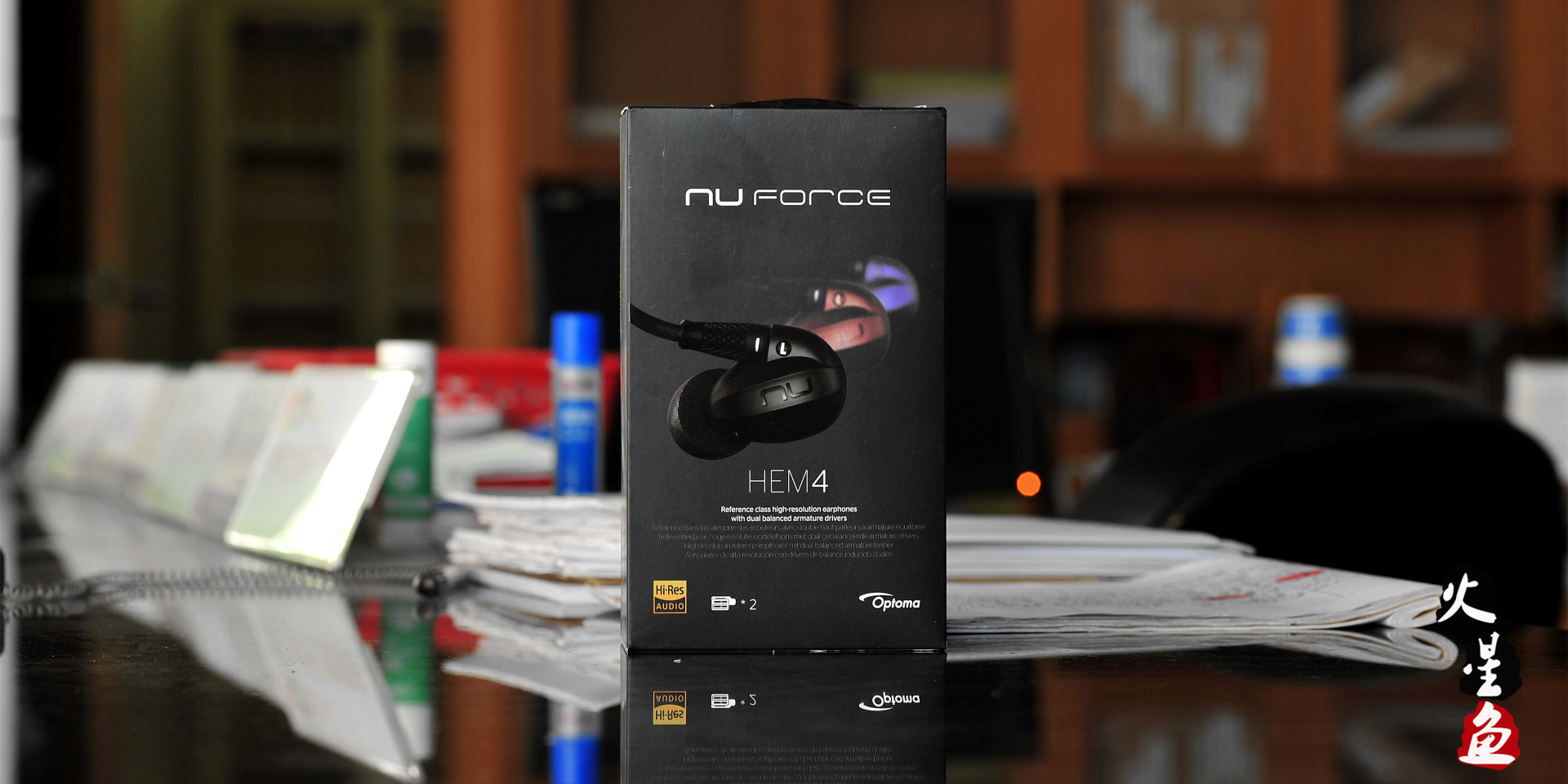 均衡全面的人声至尊—试用NuForceHEM4双单动铁耳塞