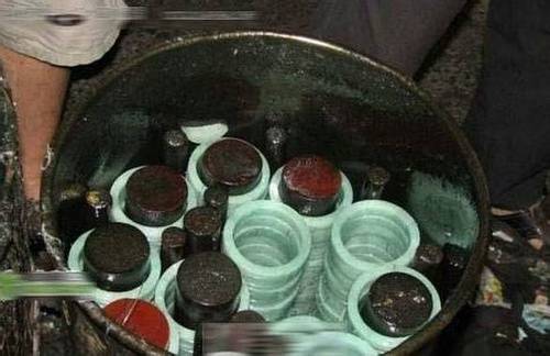 假玉镯戴上对身体不好用啥消毒,假玉镯戴时间长了会是什么样的