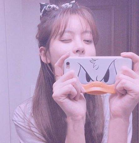 韩国发型女中长发明星,韩国卷发发型中长发