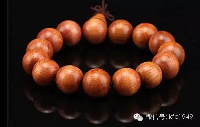 手串的佩戴方法图解,24颗手串怎么佩戴比较好