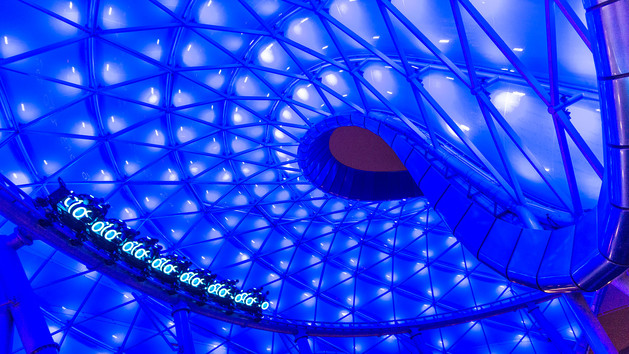 上海迪士尼乐园项目最优攻略,上海迪士尼和东京迪士尼