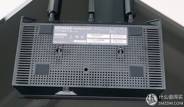 做工精良,外观大气,配置强悍~测NETGEAR美国网件Nighthawk夜鹰R6900别墅级无线路由