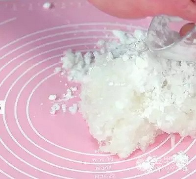 水晶虾饺兔子做法,广东兔型虾饺做法