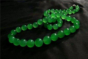 翡翠的臻品是什么样的,翡翠这两年为什么这么火爆