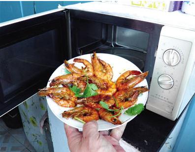 微波炉的危害有多大，你还敢用吗，你是否知道这个惊人的秘密！