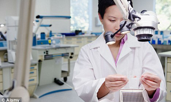 脑瘫一般是先天的还是后天造成的,得了脑瘫的宝宝终于治好了