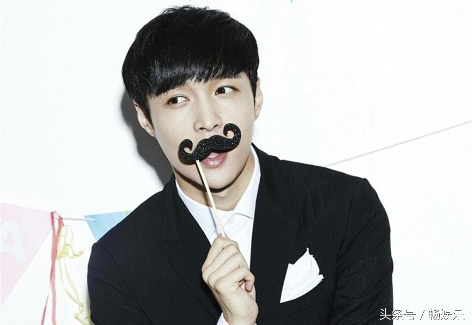 张艺兴成功背后的努力,张艺兴努力就一定会有努力的结果