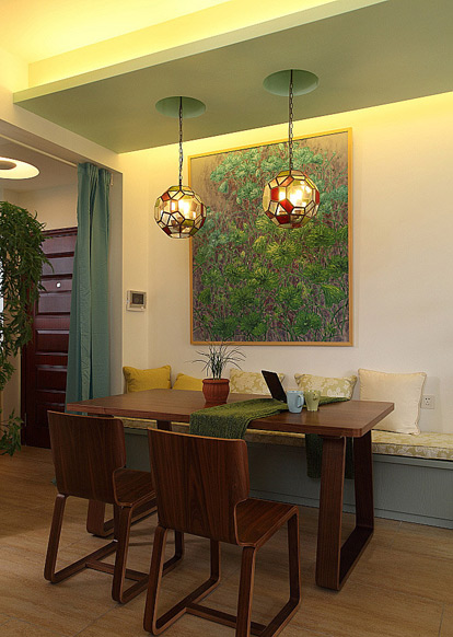 小户型轻奢风套内67平方三房两卫,繁华都市中的一处静谧