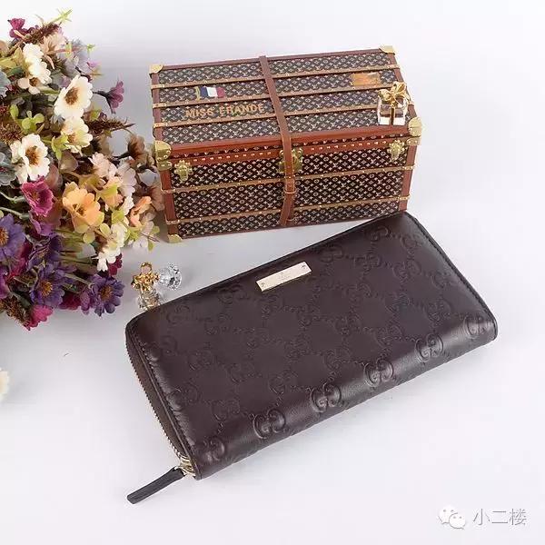 钱包要选什么样的才好,什么牌子的钱包好看适合女孩子