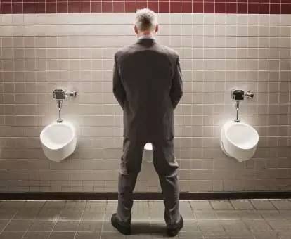 经常憋尿会引起肾脏疾病吗,刘旭生iga肾病4级有多严重