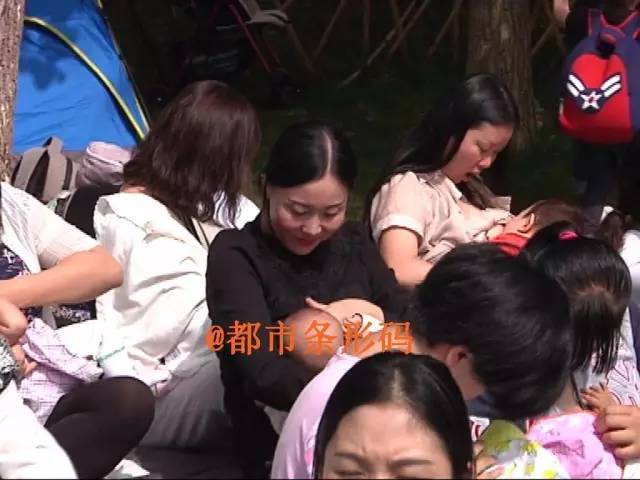 广州妈妈母乳喂养快闪,百名妈妈快闪母乳喂养