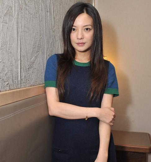 圆脸也可以中分,大圆脸侧分中分哪个瘦脸