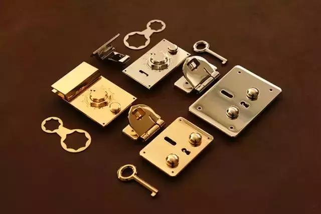 买一个大牌包包值得吗,一辈子必买包包