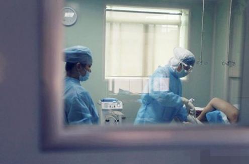 孕期保胎很多准妈妈不知道,父母的一意孤行把孩子都害了