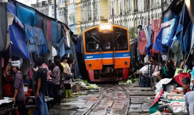 第一次去泰国带多少钱比较合适,一家人一起去泰国旅游注意什么