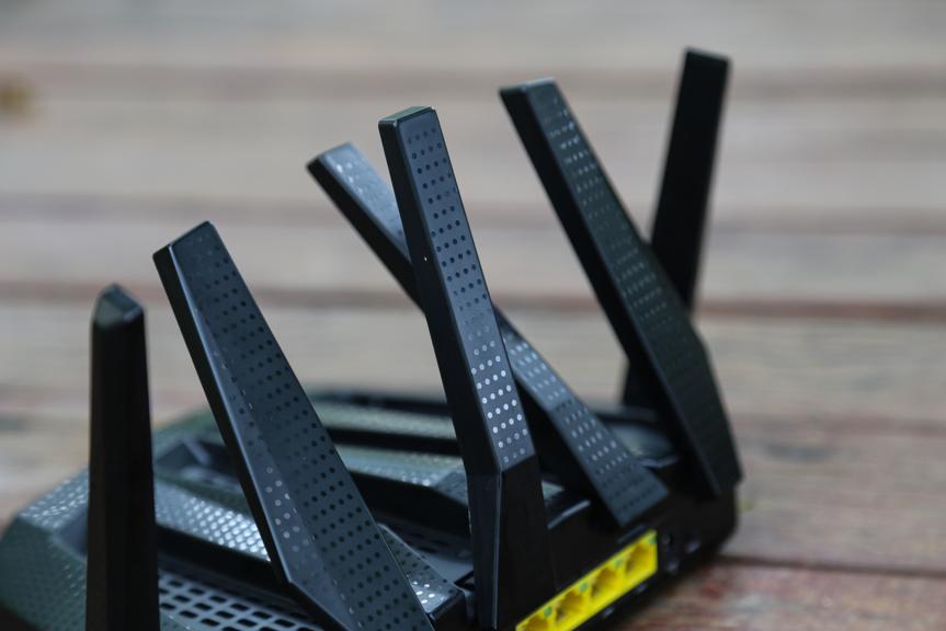 千兆路由器测评6天线,6根天线的路由器推荐