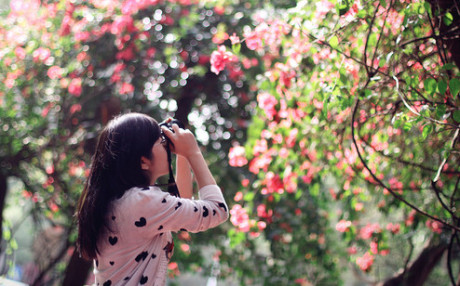 嫁入豪门悲剧：大学生的我为了他被迫退学，生了女儿却被赶出家门