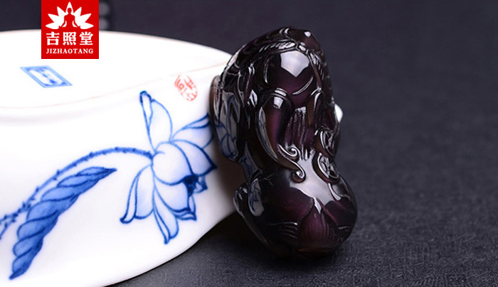 女士佩戴翡翠貔貅注意事项,貔貅手串佩戴有什么讲究女士