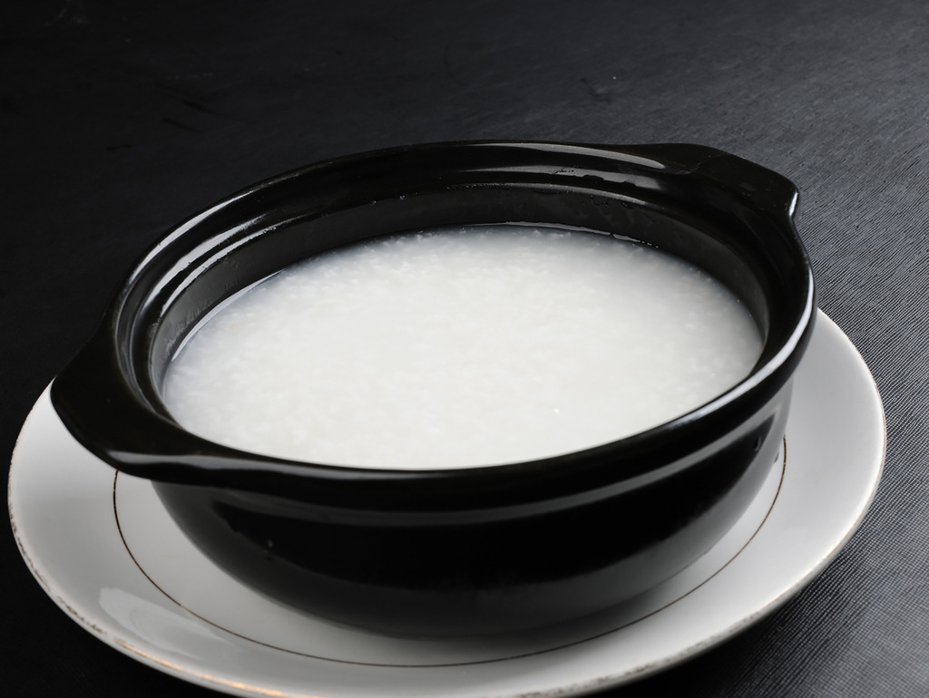 普通不过的粥油，名中医用来治疗口角炎、食欲不振、便秘