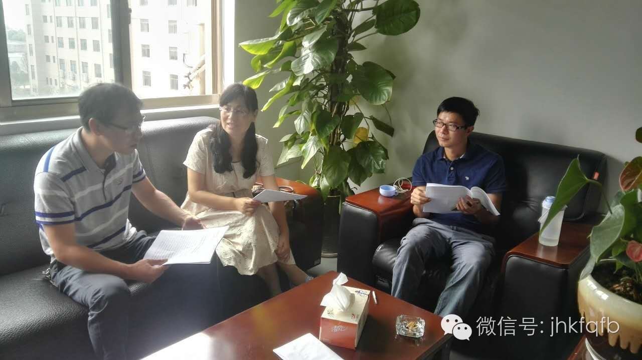 三百竞赛部门快速行动开发区全力推动“三百”竞赛活动攻坚