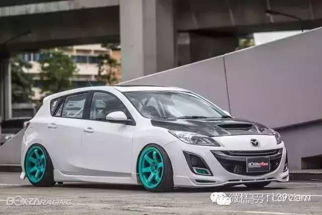 手动马自达3星骋两厢改装,马自达3平民如何改装好看