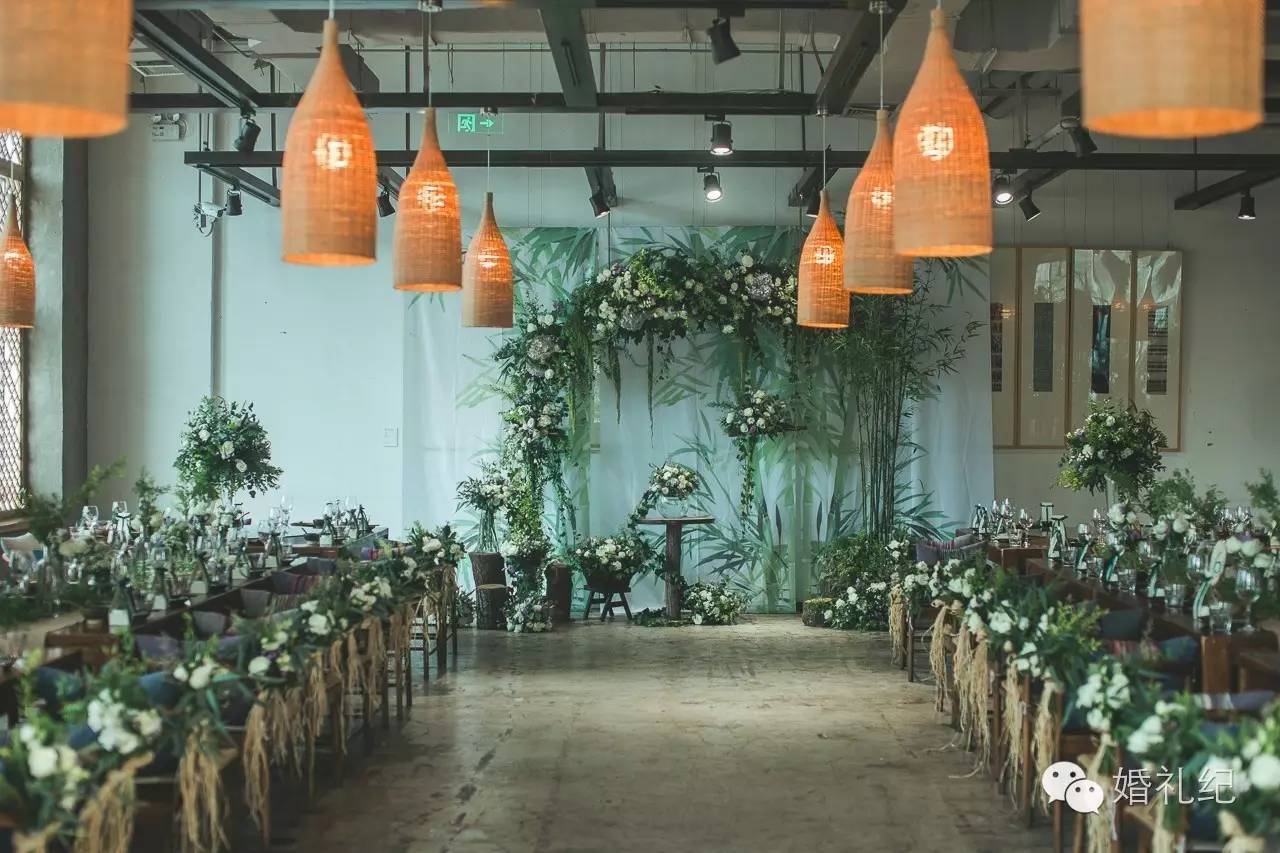 万众瞩目的婚礼,婚礼布置纱幔怎么做花球