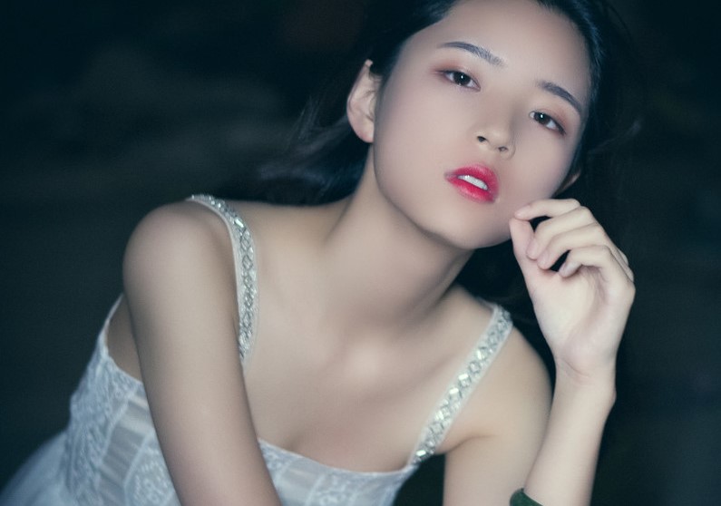 小说：为了证明我并不是混子，我拼尽全力击败了夺冠热门
