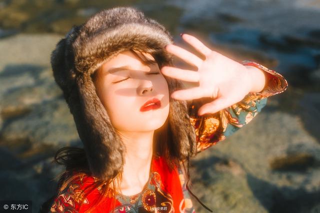 小说：她用自己的*身卖**钱给父亲治病，母亲知道后，摆地摊赚钱还债