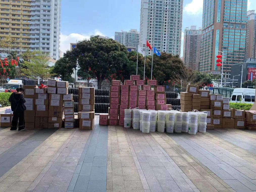 罗湖在行动|一批批蔬果物资急送！东门商圈“两新”*党**组织这样驰援湖北！
