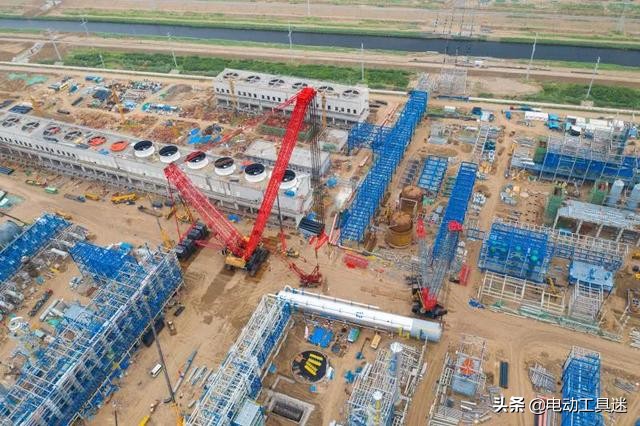 中国超级吊装机械视频,超级起重机中国