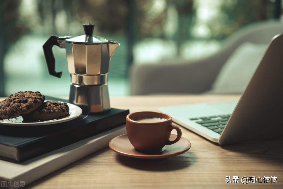 温馨冬日最适合手捧奶茶、咖啡，超级简单的宅家自制方法
