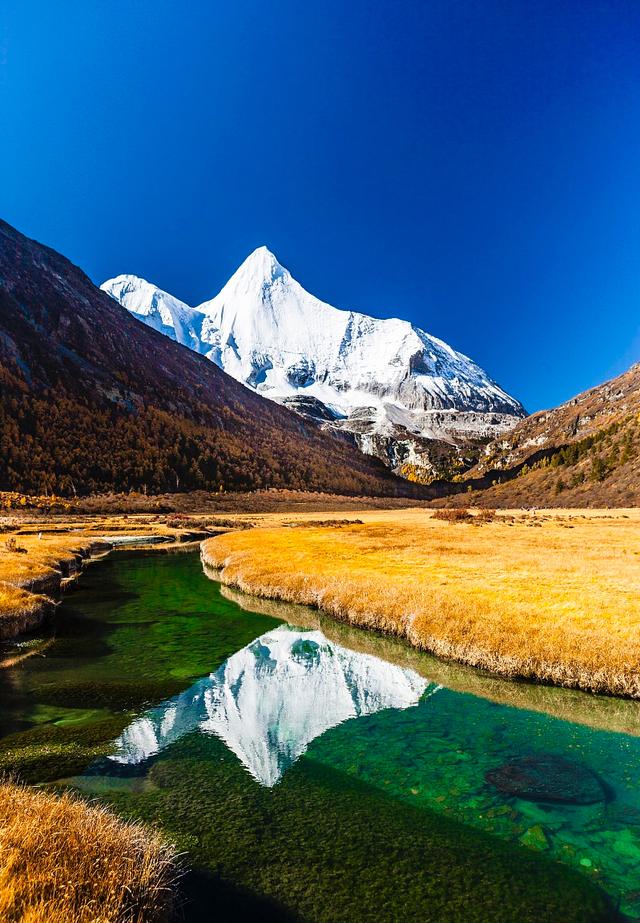 理塘丁真引起的旅游效应,理塘县旅游最佳的地方