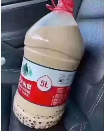 秋天的第一杯奶茶没收到没关系,秋天的第一杯奶茶喝不上不算啥