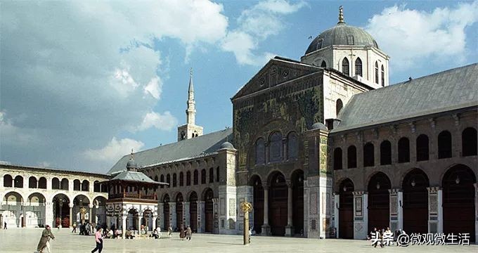 女人沦为*奴性**，男人被活埋：和平的不是这个时代，而是国家