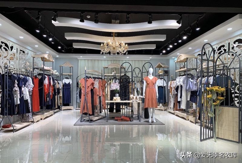服装店新手刚开始去找货源怎么说,服装订单一般在哪找货源