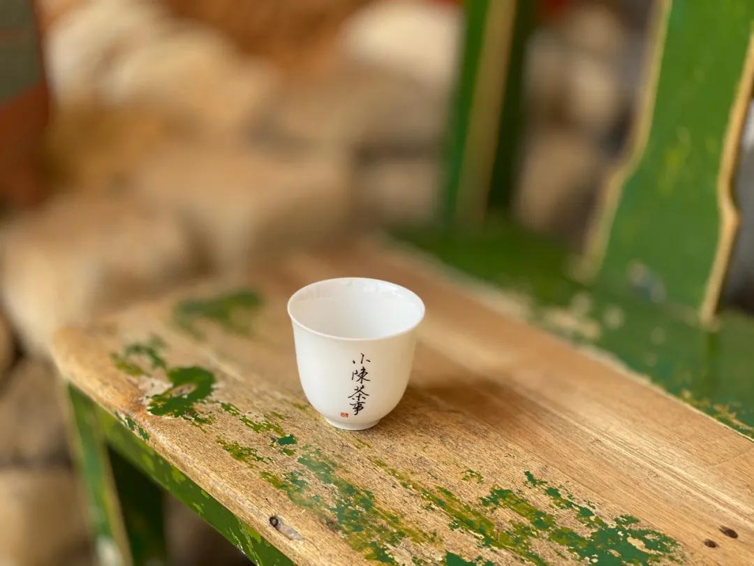 白茶喝着像红茶,白茶喝起来像新茶吗为什么