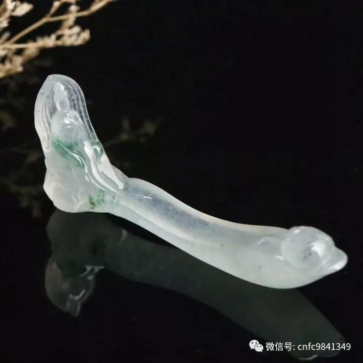 网购4000的翡翠手镯,3000元买了一只棉絮翡翠手镯