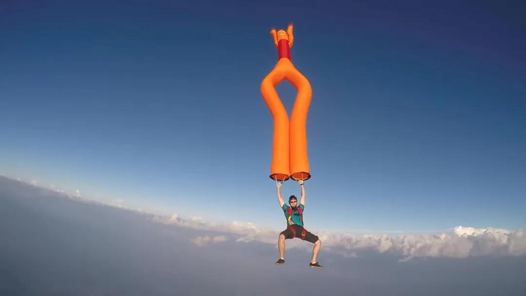 为什么商场门口的充气人偶总是舞得那么魔性