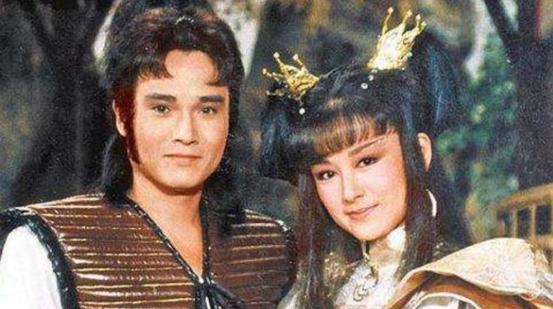 《神雕侠侣》七个不同版小龙女遭人玷污，李若彤版看完想砸了手机