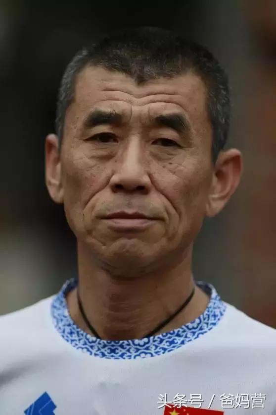 轮滑鞋内八字转圈教程,轮滑鞋会不会导致内八字