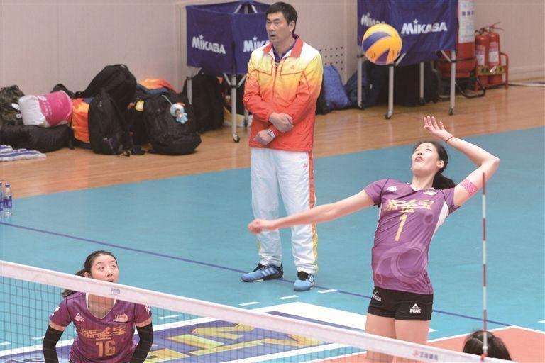 李盈莹联赛表现神勇,女排锦标赛李盈莹集锦